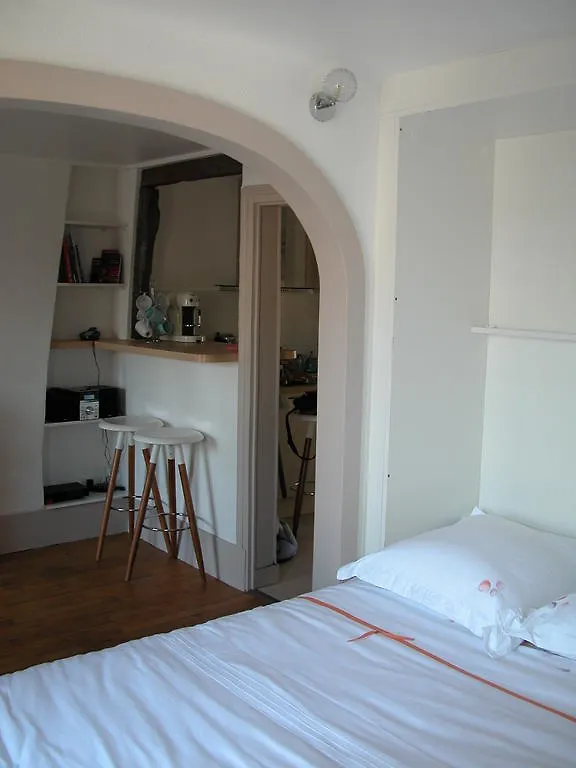 Moulin Rouge Backstage Apartment Paris