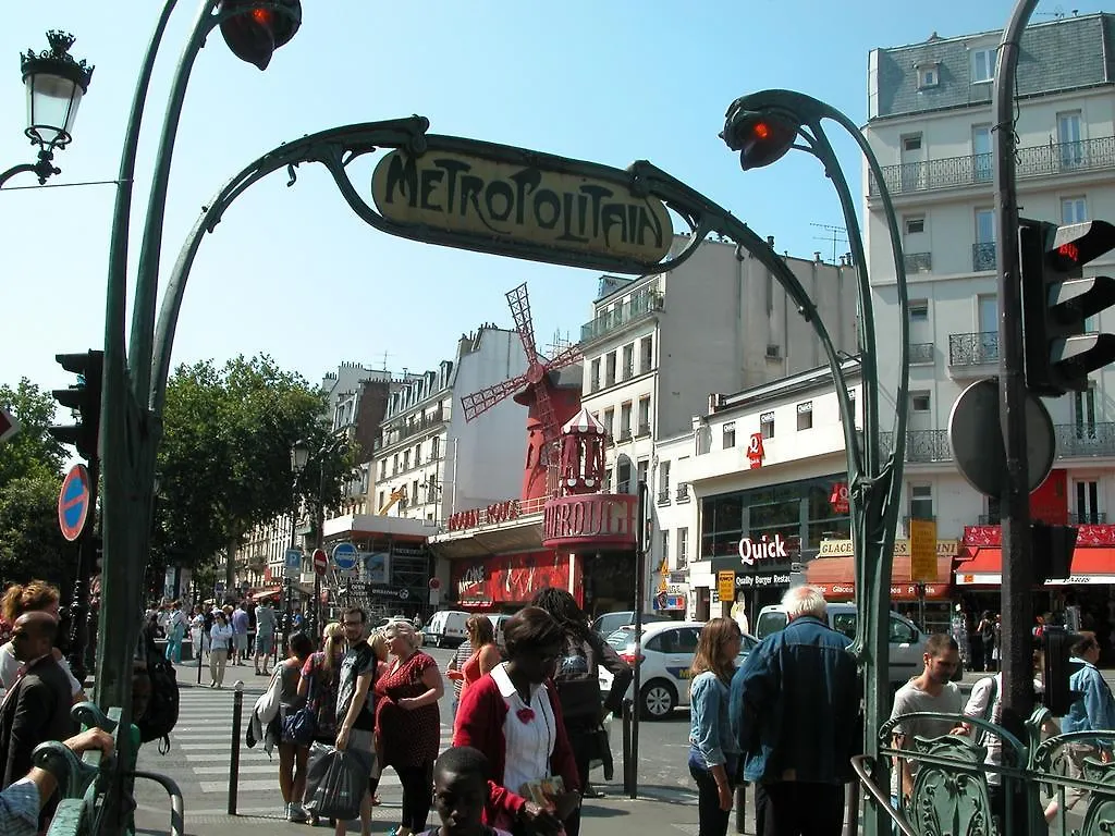 Moulin Rouge Backstage Apartment Paris 0*,